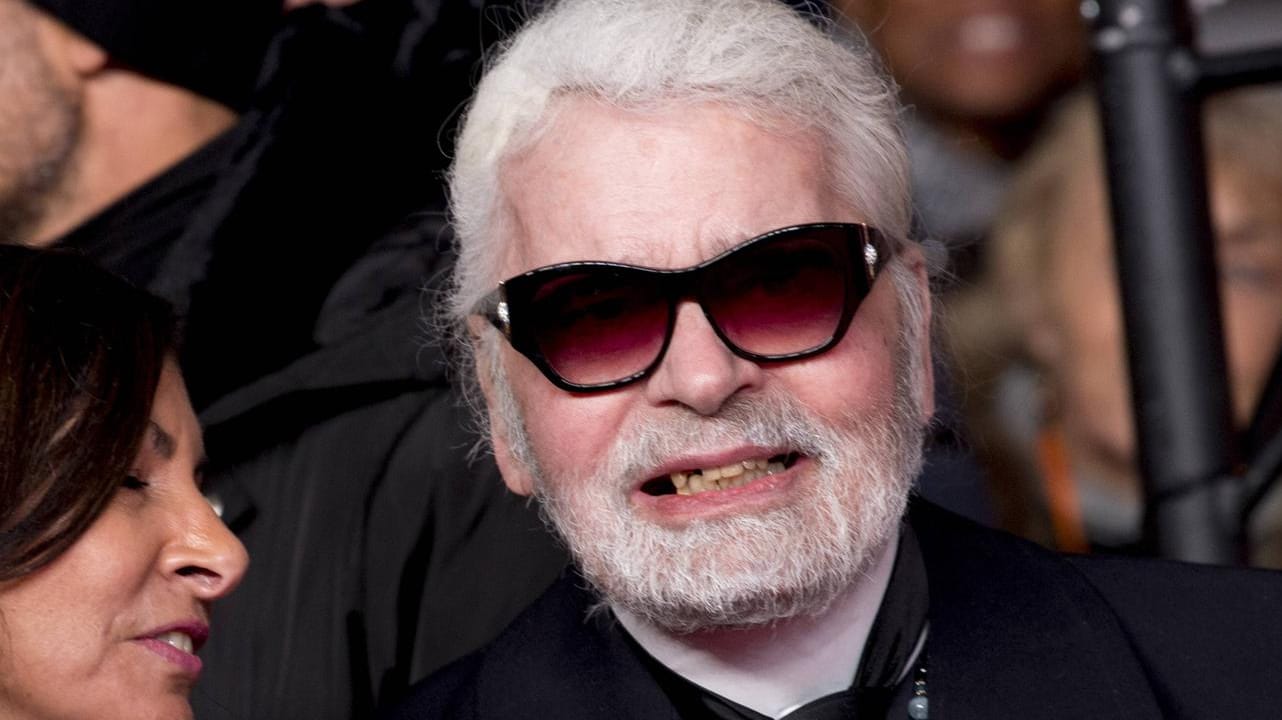 November 2018: Karl Lagerfeld auf der Champs-Élysées.