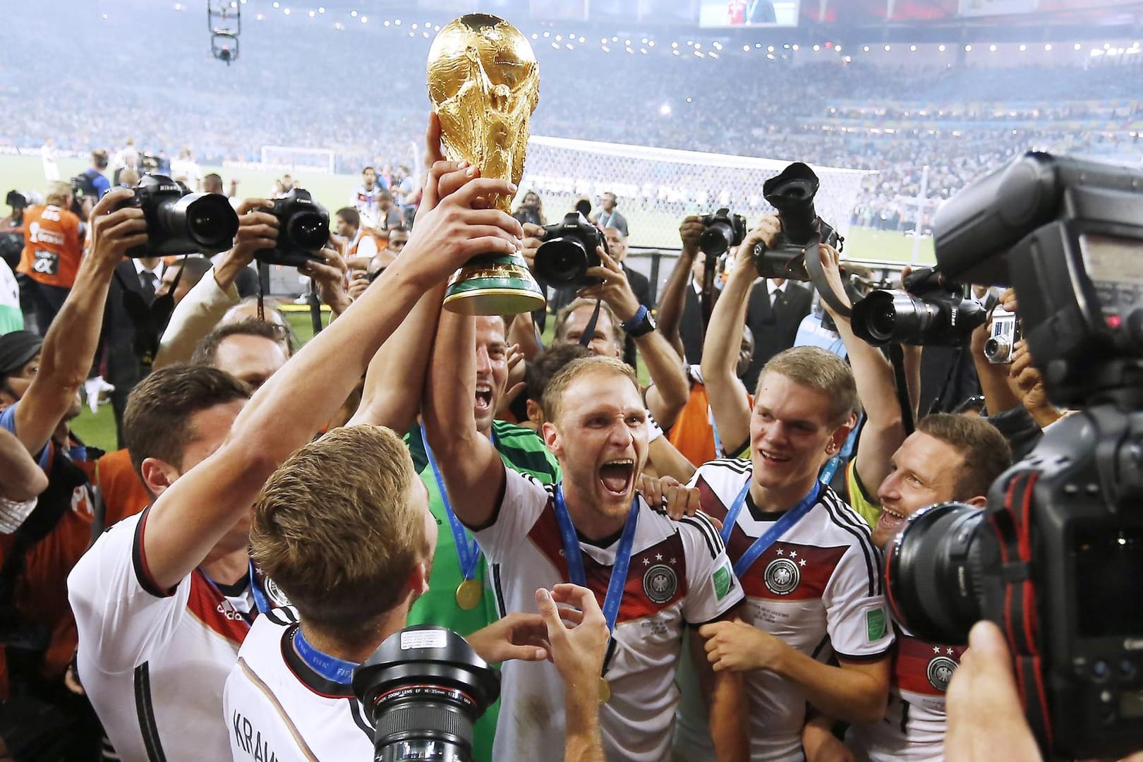 Benedikt Höwedes war beim WM-Erfolg 2014 in Brasilien einer der DFB-Stammspieler.