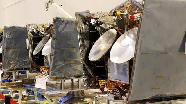 Die Satelliten von OneWeb könnten bald überall auf der Erde für einen Internetempfang sorgen.