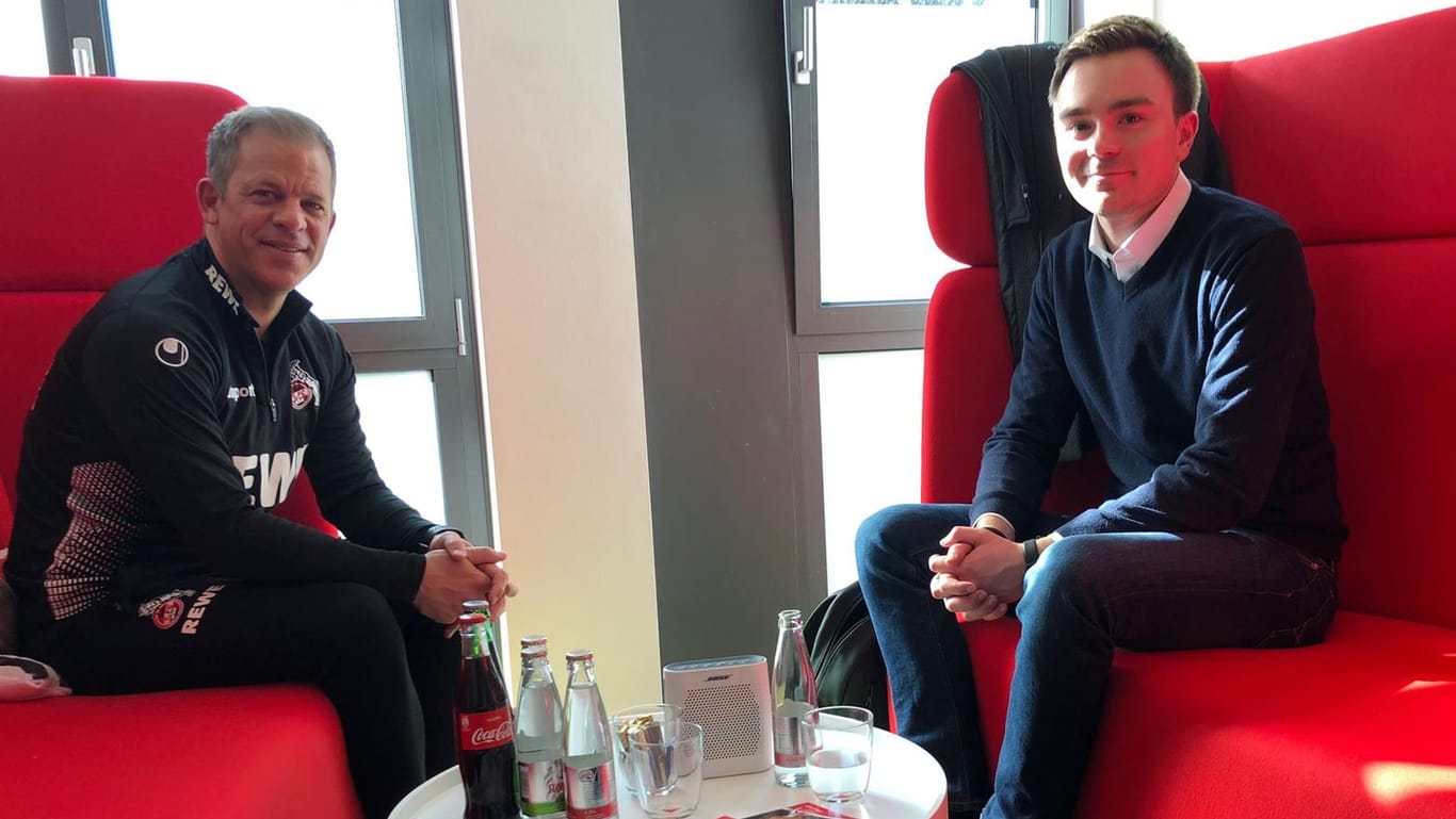 Interview in der Geschäftsstelle des 1. FC Köln: Trainer Markus Anfang mit t-online.de-Redakteur Luis Reiß.