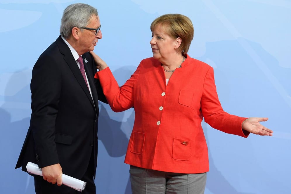 Merkel und Junker (Bild vom Juli 2017): Merkel unterstützt den Chef der EU-Kommision