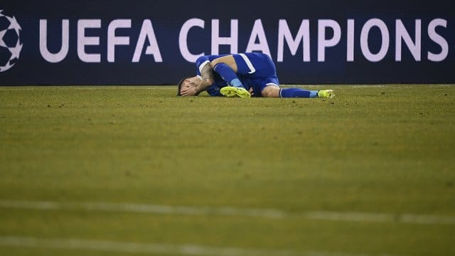 Schalkes Guido Burgstaller hat sich im Spiel gegen Manchester City verletzt.