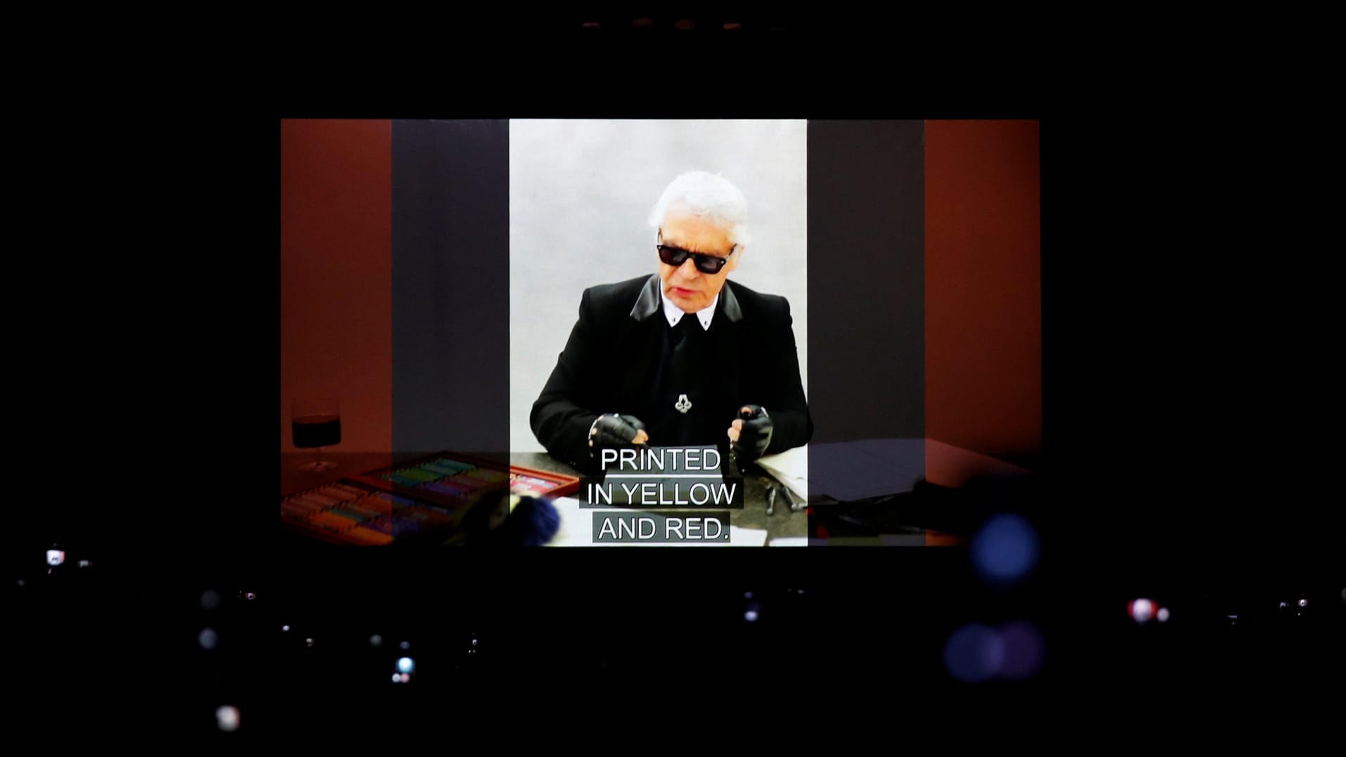 Nach der Fendi-Show: Ein Video von Karl Lagerfeld wurde abgespielt. Nach der Fendi-Show: Ein Video von Karl Lagerfeld wurde abgespielt.