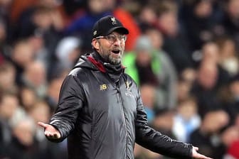 Liverpool-Trainer Jürgen Klopp hat im Spiel gegen West Ham unverhältnismäßige Kritik an einem Schiedsrichter geübt.