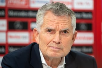 Wolfgang Dietrich, der Präsident des VfB Stuttgart, steht bei den Fans in der Kritik.