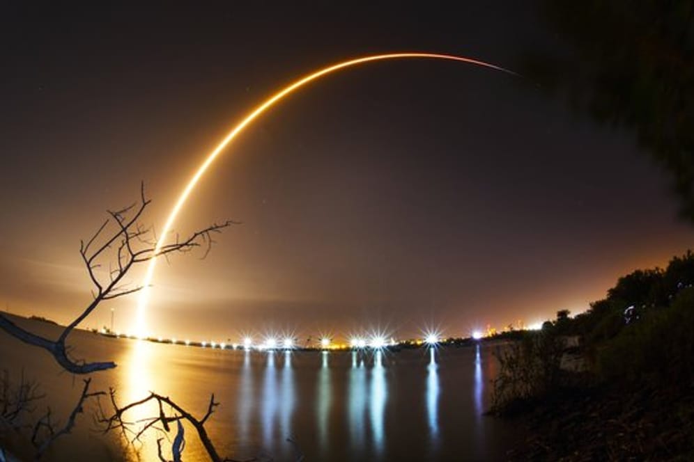 Israel hat erstmals eine Raumsonde zum Mond geschickt.