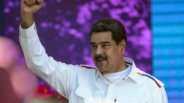 Nicolás Maduro begrüßt Anhänger bei einer Demonstration der Regierungspartei. Nicolás Maduro begrüßt Anhänger bei einer Demonstration der Regierungspartei.