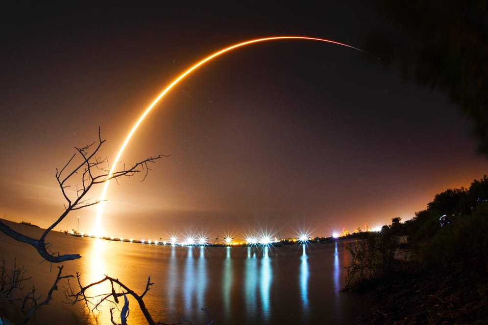Cape Canaveral: Eine Rakete der Firma Space X vom Typ "Falcon 9" hebt mit Israels Sonde "Beresheet" und einem indonesischen Kommunikationssatelliten an Bord vom Weltraumbahnhof Cape Canaveral ab.