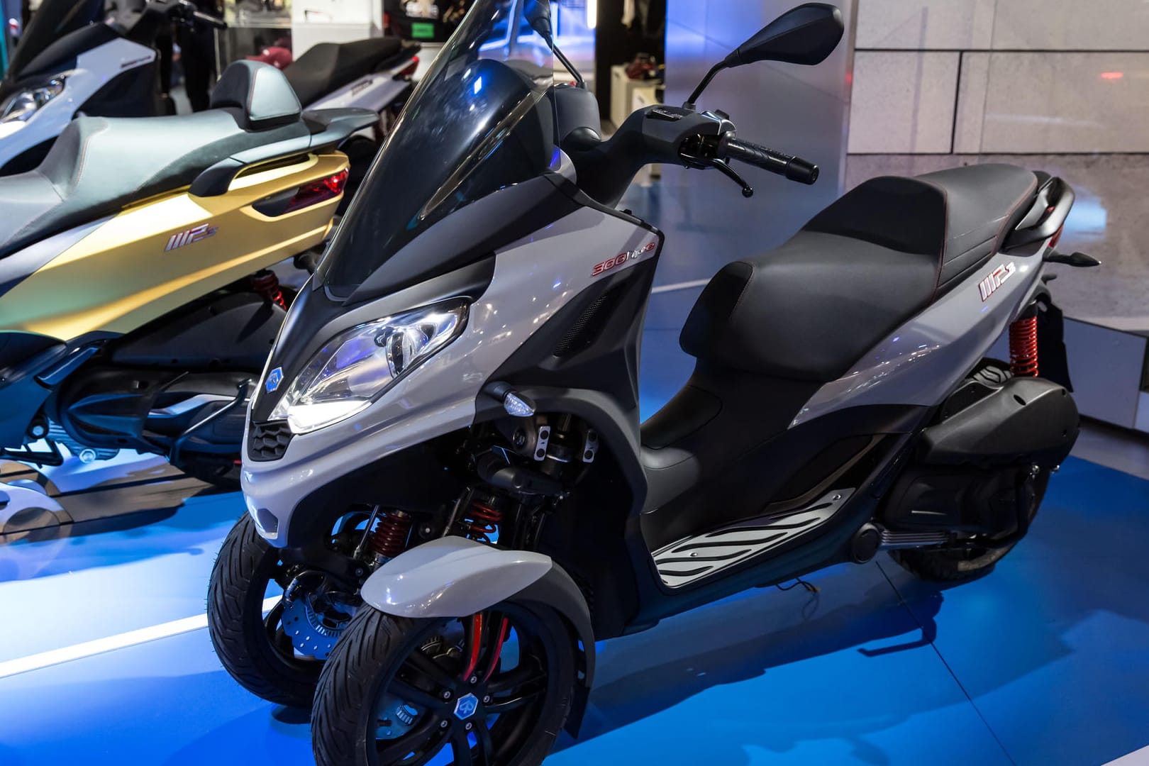 Piaggio MP3: Viele dreirädrige Roller wie auch dieses Modell sind mit Neigetechnik ausgestattet.