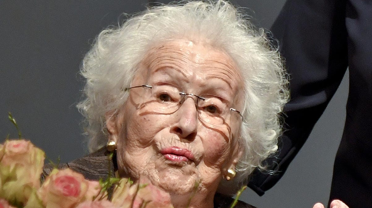 Hilde Zadek: Die Kammersängerin ist im Alter von 101 Jahren gestorben. Hilde Zadek: Die Kammersängerin ist im Alter von 101 Jahren gestorben.