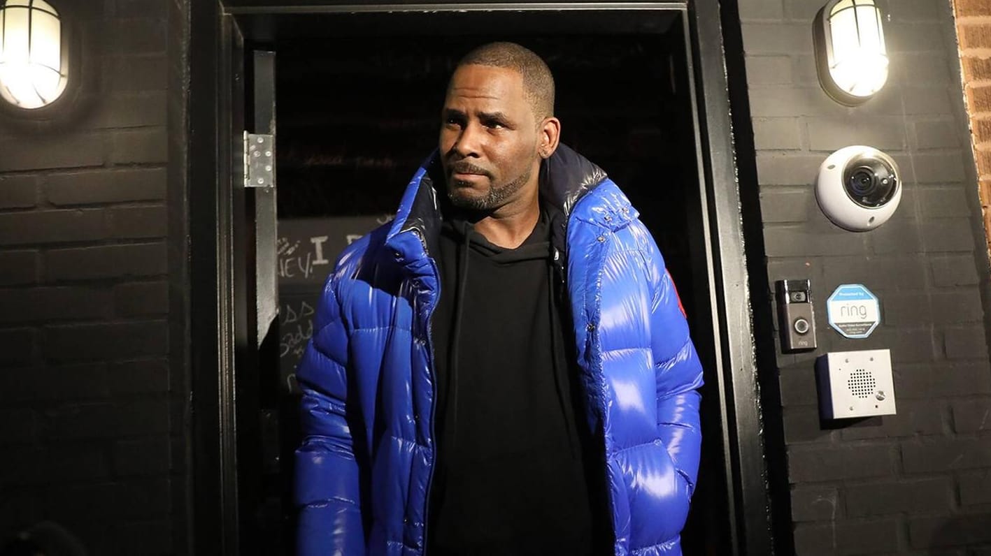 R. Kelly: Gegen den Sänger wurde Anklage erhoben.