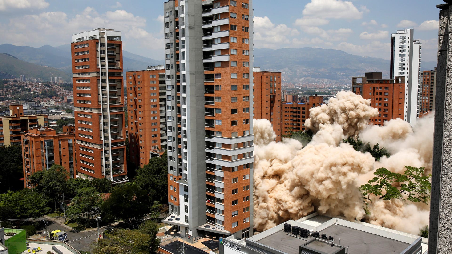 Sprengung in Medellín: Der frühere Wohnsitz von Pablo Escobar war zum Anziehungspunkt für Touristen geworden.