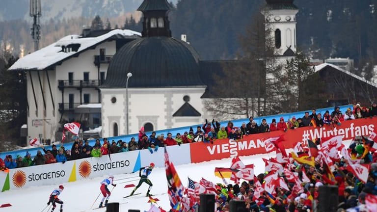 Bei der Nordischen Ski-WM in Seefeld greifen die deutschen Athleten auch heute wieder nach Edelmetall.