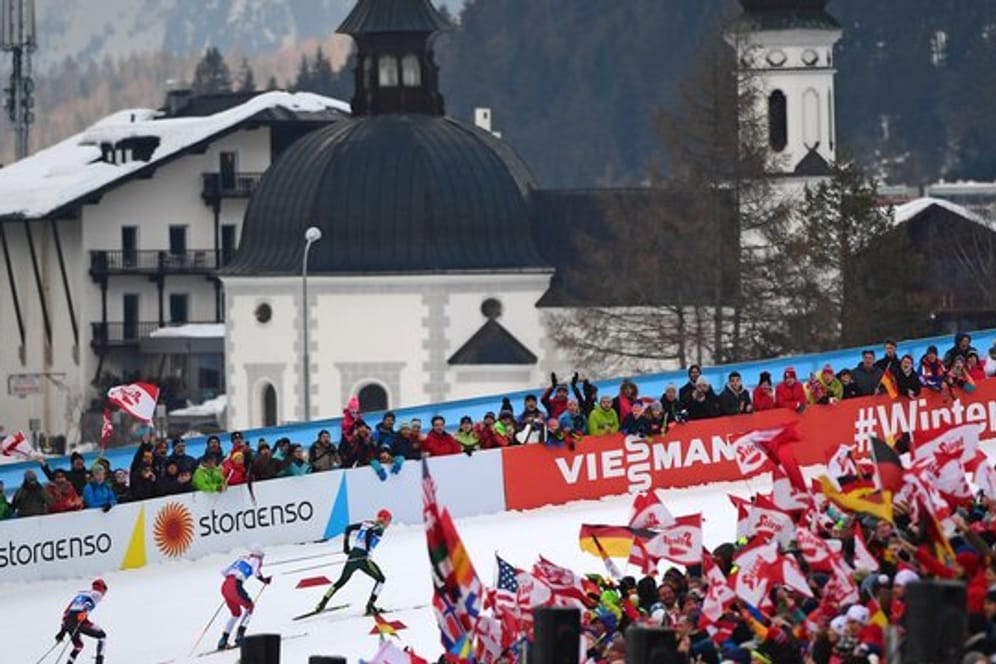 Bei der Nordischen Ski-WM in Seefeld greifen die deutschen Athleten auch heute wieder nach Edelmetall.