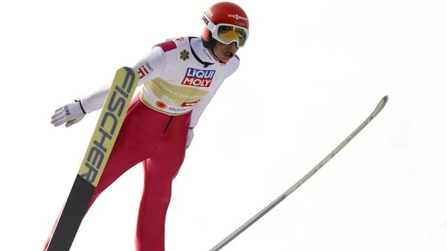 Eric Frenzel zeigte im Teamsprint einen starken Sprung.