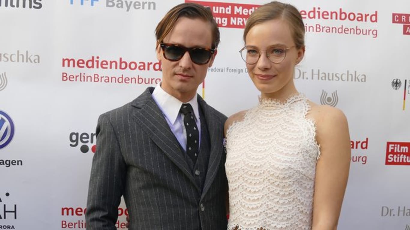 Die Schauspieler Tom Schilling und Saskia Rosendahl beim Empfang für die deutschen Oscar-Anwärter in der Villa Aurora.