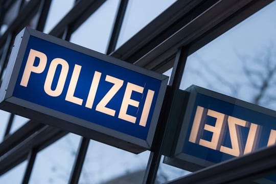 Polizei-Schild