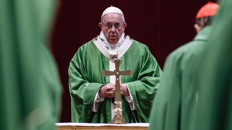Vatikan: Papst Franziskus feiert eine Messe zum Abschluss des Gipfeltreffens der Katholischen Kirche zum Thema Missbrauch. Zu der Konferenz waren die Vorsitzenden der Bischofskonferenzen aller Länder geladen.