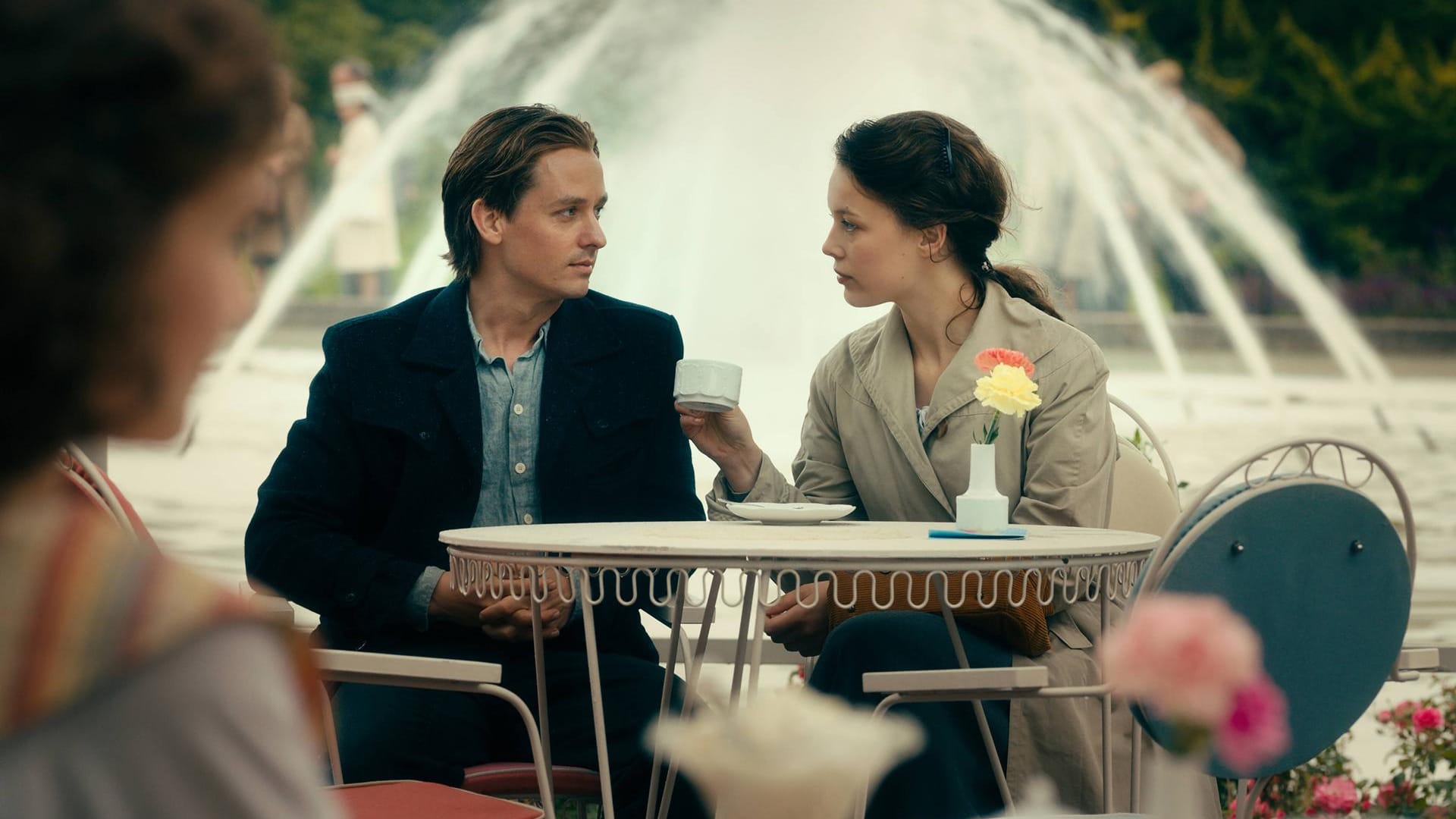 Tom Schilling und Paula Beer in "Werk ohne Autor".