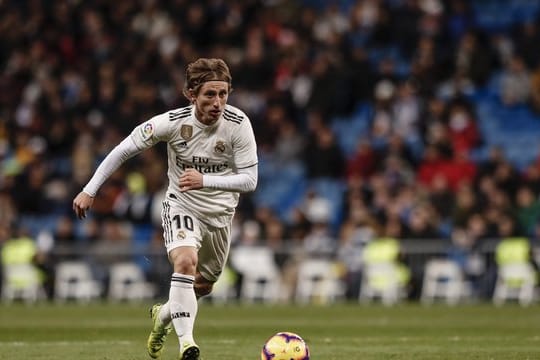 Luka Modric gewinnt mit Real Madrid bei UD Levante.