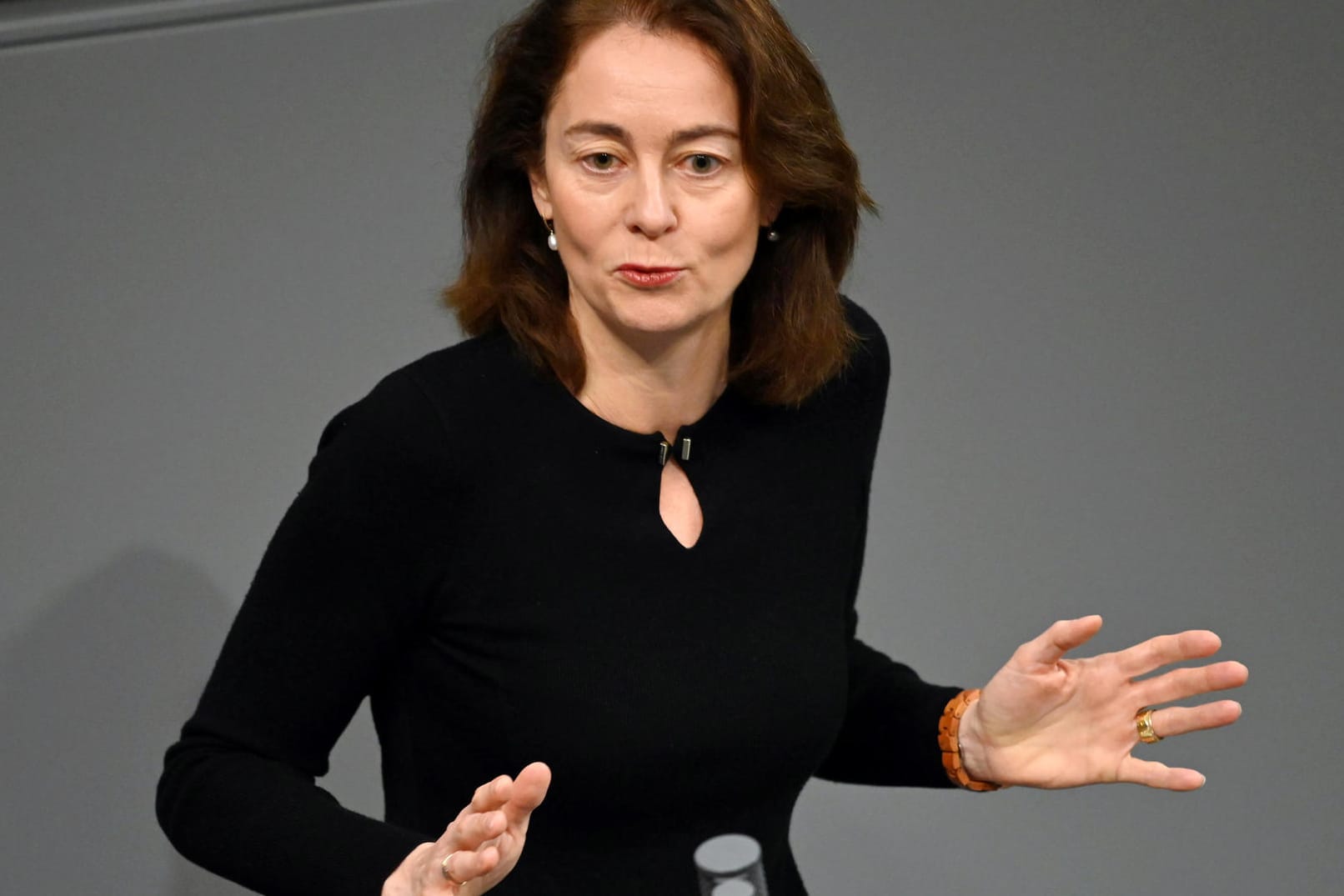 Katarina Barley (SPD): Künftig soll derjenige die Maklergebühr bezahlen, der ihn beauftragt hat. Mit der Neuregelung sollten Käufer entlastet werden.