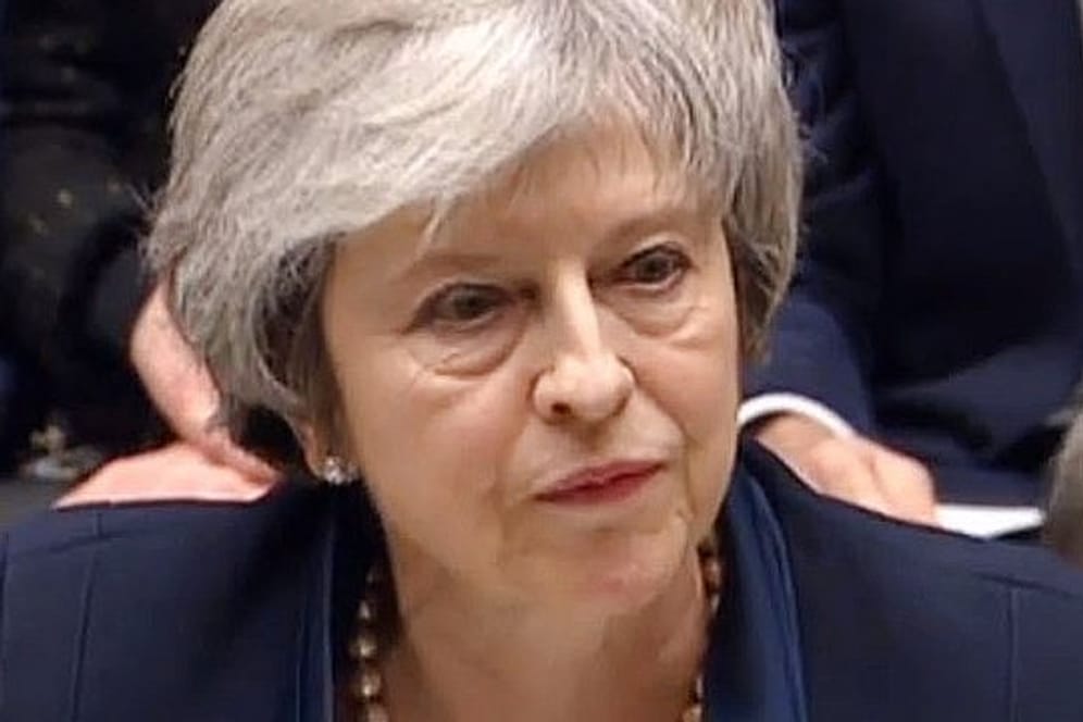 Müde: Premierministerin Theresa May nach einer ihrer zahlreichen Niederlagen im britischen Unterhaus.