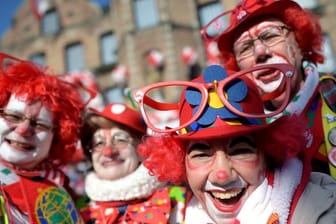 Clowns in Düsseldorf an Rosenmontag