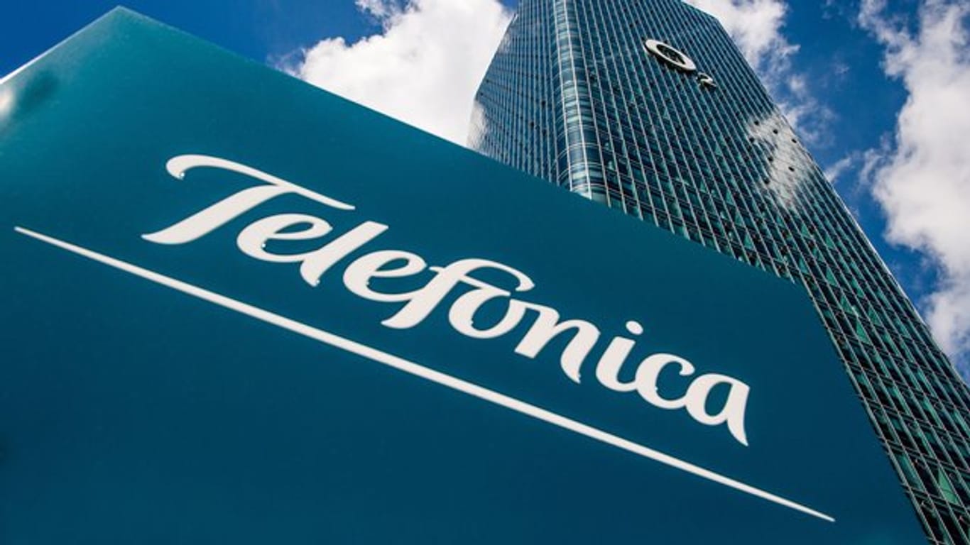 In Deutschland waren Telefónica, Vodafone und die Deutsche Telekom vor der Versteigerung neuer Mobilfunkfrequenzen vor Gericht gezogen.