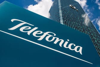 In Deutschland waren Telefónica, Vodafone und die Deutsche Telekom vor der Versteigerung neuer Mobilfunkfrequenzen vor Gericht gezogen.
