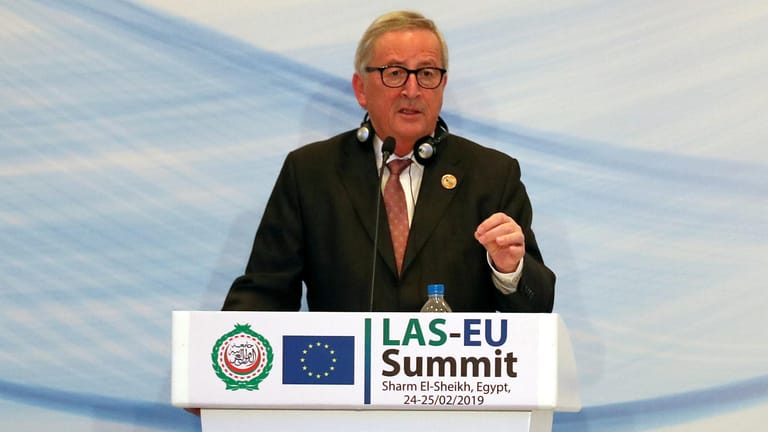 "Einen Moment": EU-Kommissionspräsident Jean-Claude Juncker bei der Abschlusspressekonferenz in Scharm el Scheich.