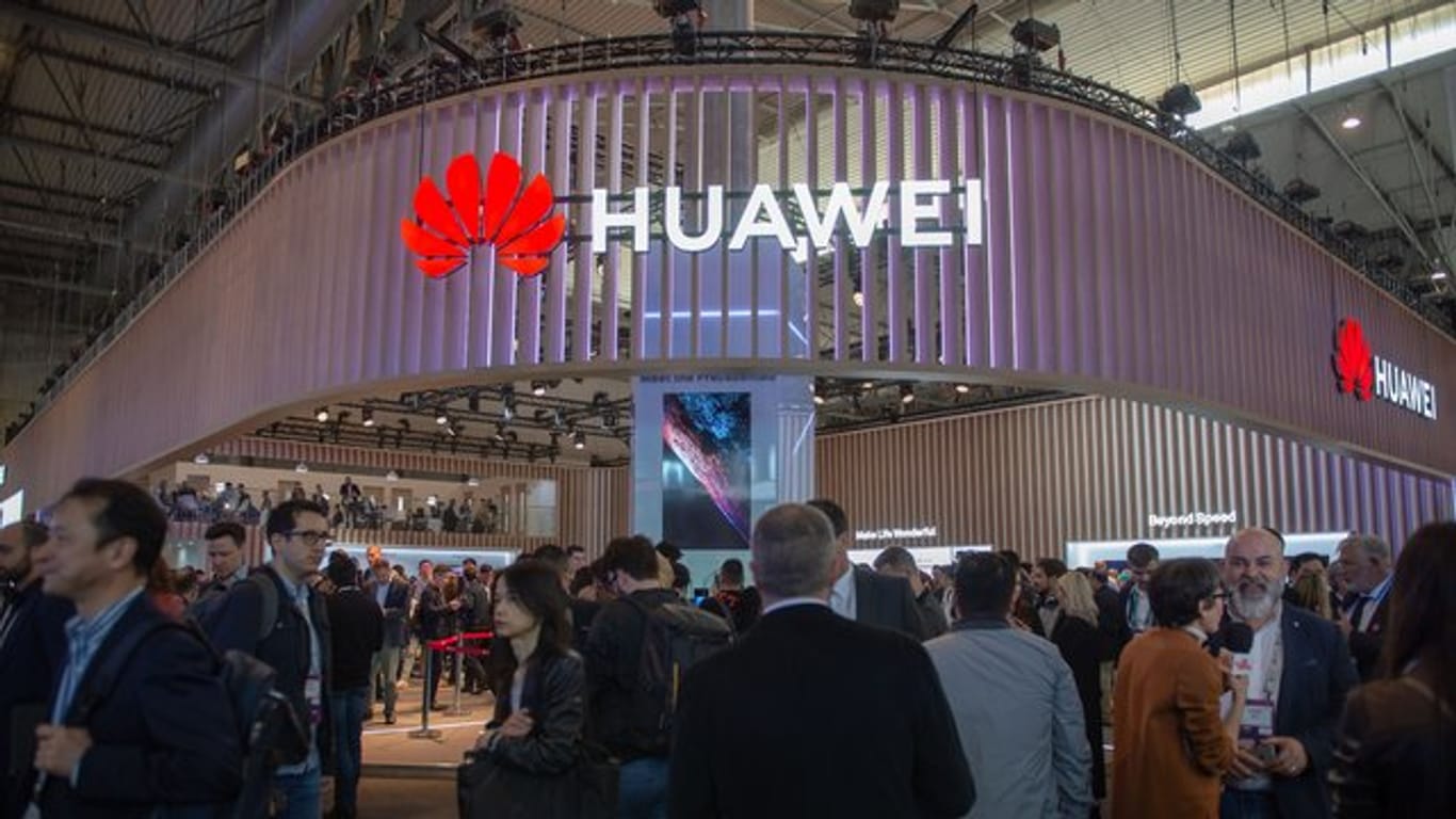 Der Stand des Netzwerkausrüsters und Smartphone-Anbieters Huawei auf dem Mobile World Congress in Barcelona.