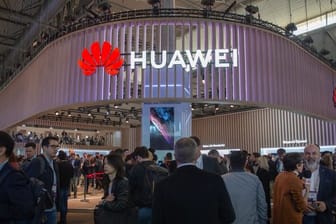 Der Stand des Netzwerkausrüsters und Smartphone-Anbieters Huawei auf dem Mobile World Congress in Barcelona.