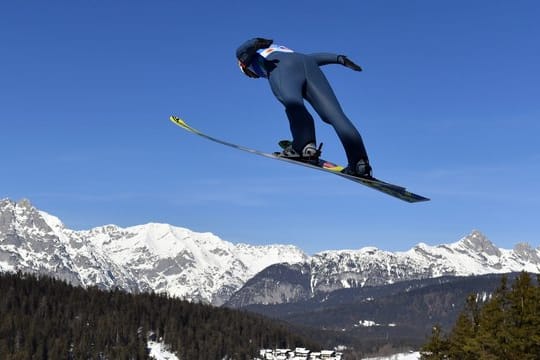 Die deutschen Frauen um Katharina Althaus sind beim Teamspringen die Top-Favoritinnen.