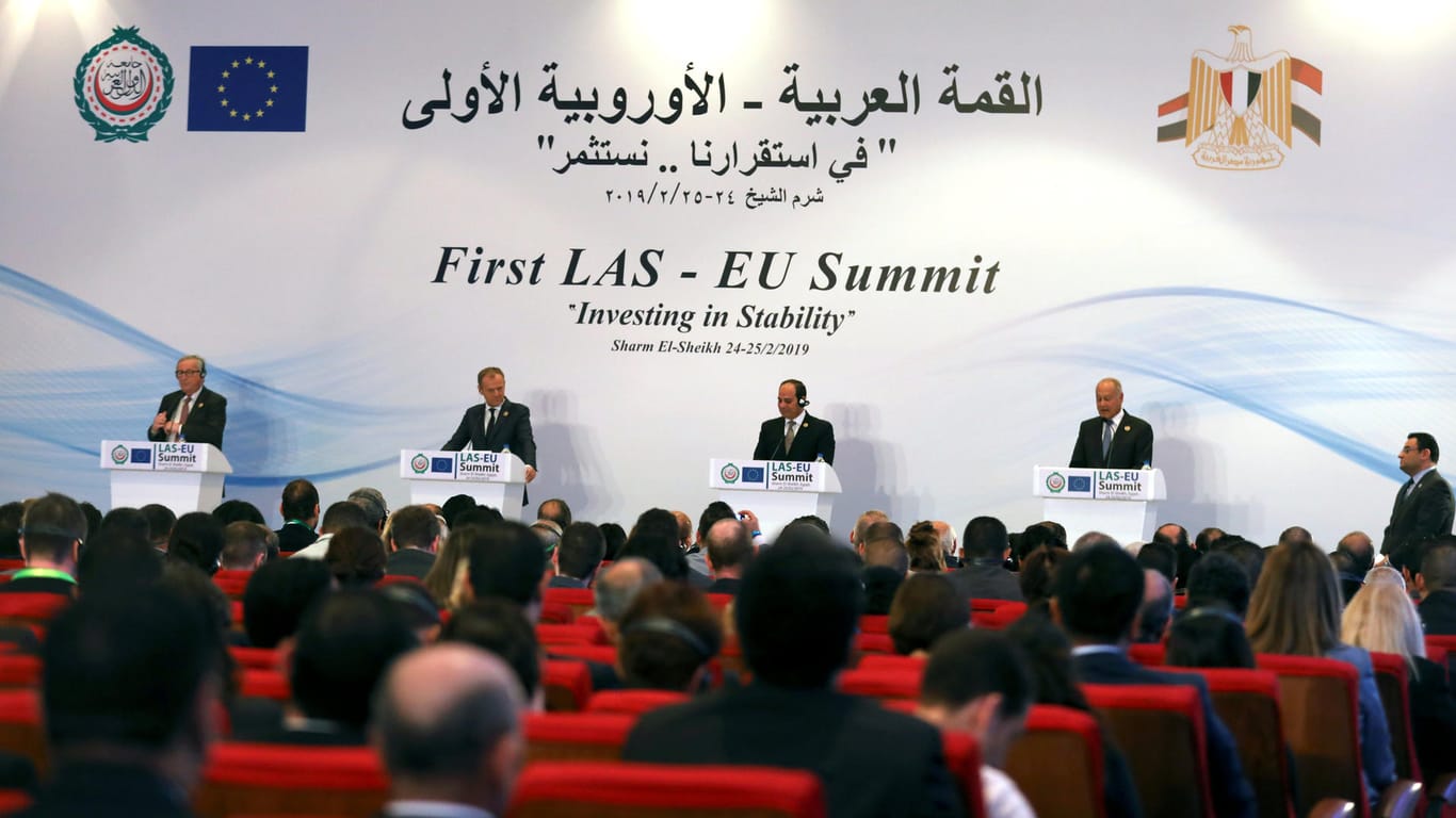Denkwürdige Pressekonferenz Juncker, Tusk, Sisi, Aboul Gheit.