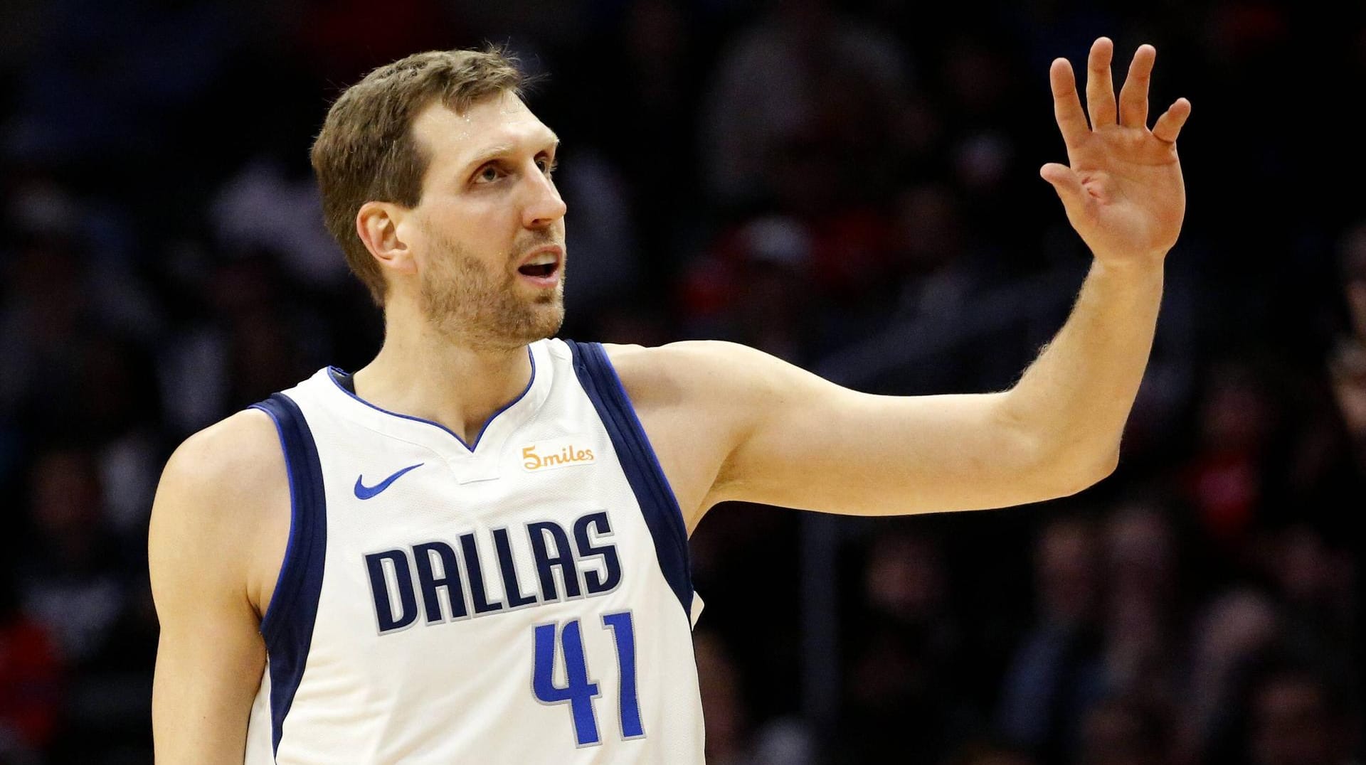 Dirk Nowitzki: Die NBA-Legende wurde in seinem 1500. Spiel vom gegnerischen Coach geehrt.