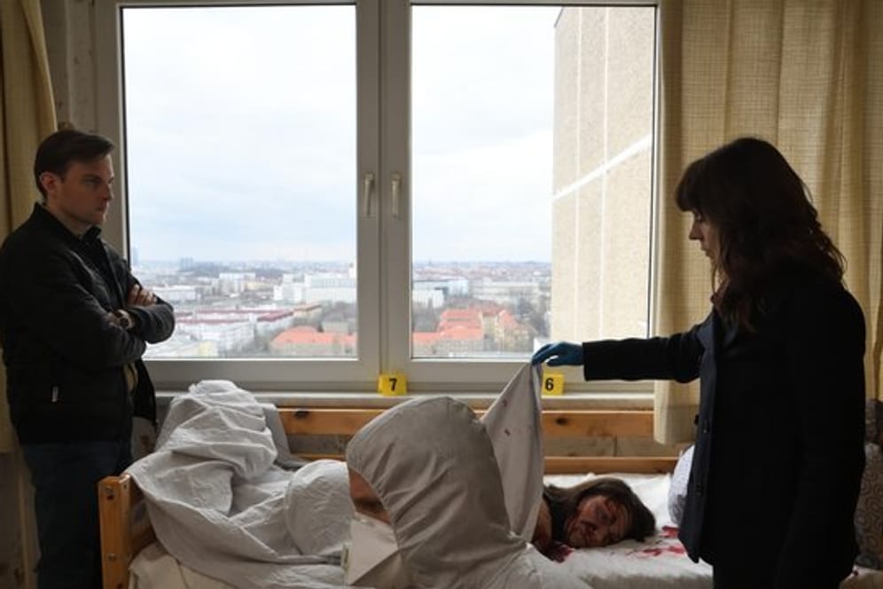 Henk Meyer (Alexander Finkenwirth) und Sibylle Deininger (Ulrike C.