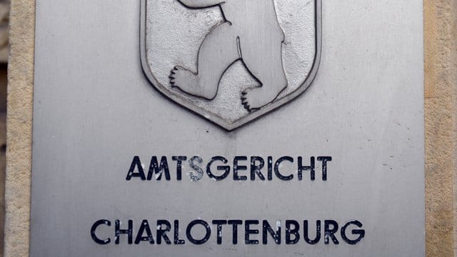 Das Amtsgericht Berlin-Charlottenburg hat entschieden: Wer die Beseitigung eines Mangels in seiner Wohnung ablehnt, darf auf keine Mietminderung hoffen.