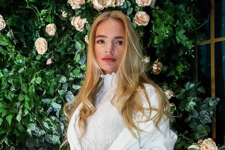 Auf Instagram sehr aktiv: Elisaweta Peskowa, hier beim Besuch einer Eistanz-Show in Moskau.