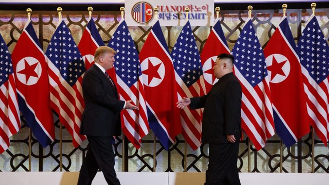 Acht Monate nach dem Gipfel in Singapur nun der zweite Teil der Trump&Kim-Show.