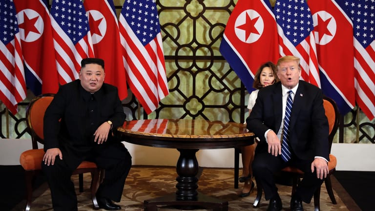 Donald Trump und Kim Jong Un: Der zweite Gipfel-Tag soll mit einer gemeinsamen Erklärung beendet werden