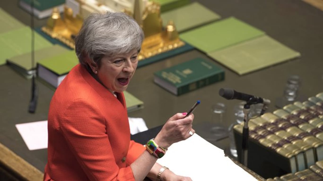 Premierministerin May hatte jüngst erstmals eingeräumt, dass Großbritannien die EU auch nach dem 29.
