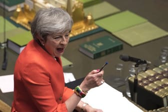 Premierministerin May hatte jüngst erstmals eingeräumt, dass Großbritannien die EU auch nach dem 29.