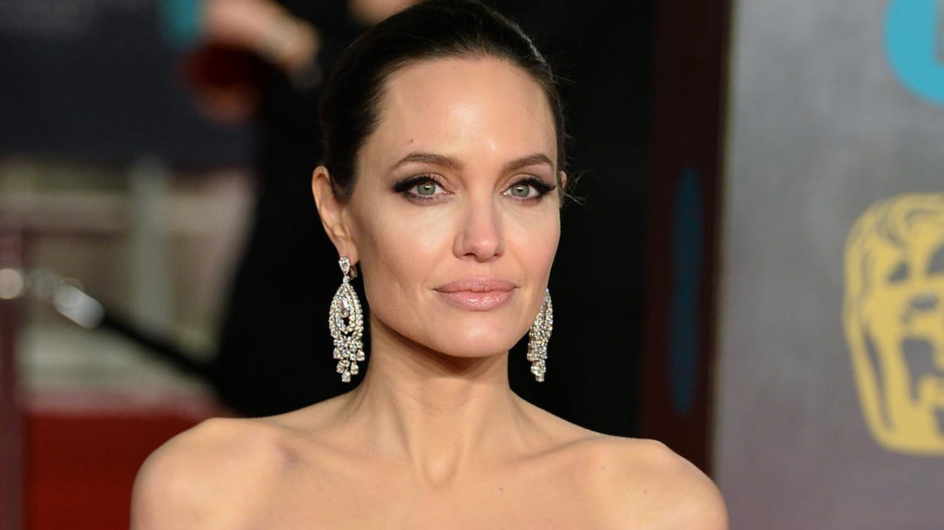 Angelina Jolie: Zu einer Veranstaltung brachte sie jetzt ihre sechs Kinder mit.