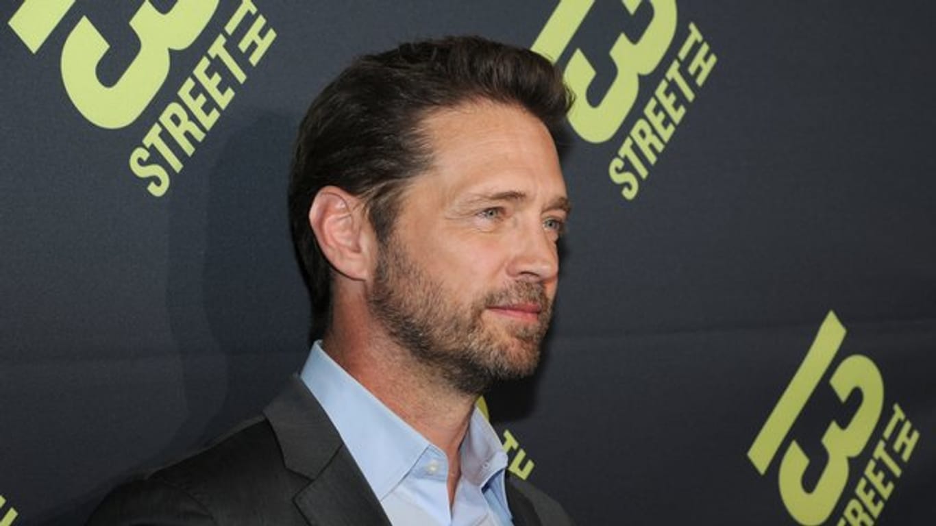 Jason Priestley ist dabei.