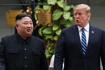 Kim Jong Un und Donald Trump beendeten ihren Gipfel in Hanoi vorzeitig und ohne Abkommen.