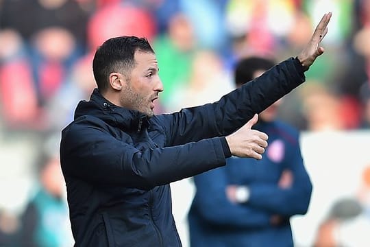Schalke-Trainer Domenico Tedesco steht unter Druck.