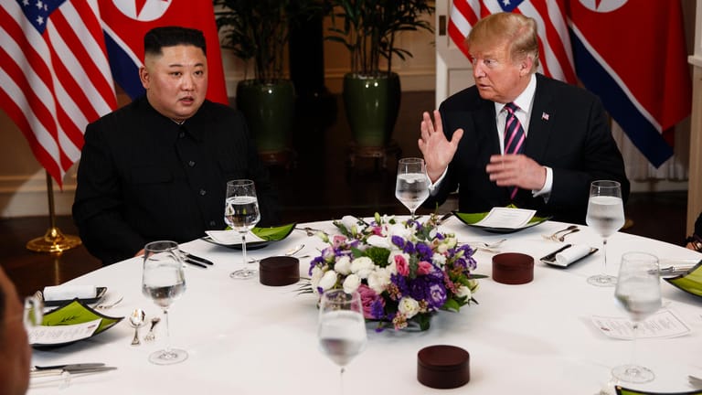 Trump und Kim beim Essen in Hanoi: Der US-Präsident betonte wiederholt, dass er sich mit dem nordkoreanischen Machthaber persönlich gut verstehe.