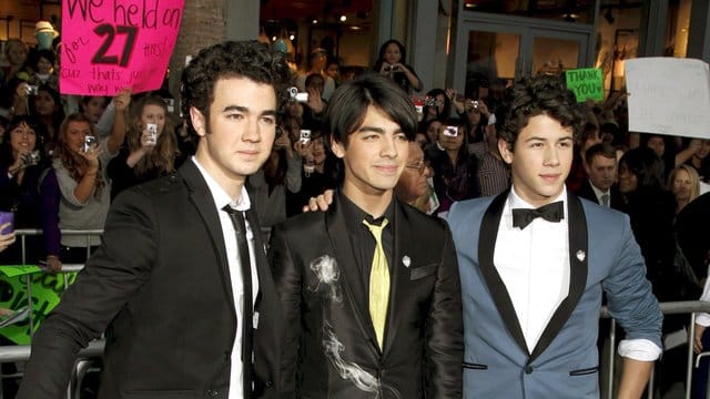 Kevin (l-r), Joe und Nick Jonas (2009) wollen es noch einmal zusammen versuchen. Kevin (l-r), Joe und Nick Jonas (2009) wollen es noch einmal zusammen versuchen.