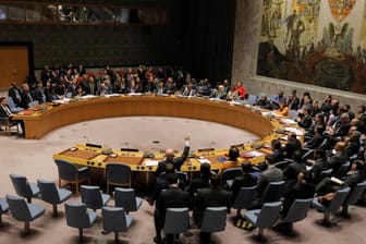 UN-Sicherheitsrat am 28. Februar: Beide Entwürfe für Resolutionen zur Staatskrise in Venezuela sind gescheitert.