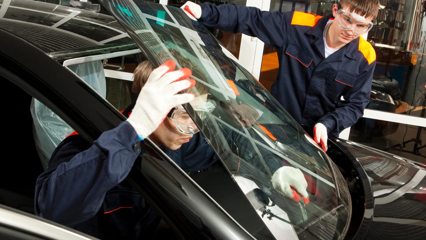 Autoglas wird eingesetzt: Die chinesische Fuyao Glass Groupist ein großer Anbieter von Autoglas.